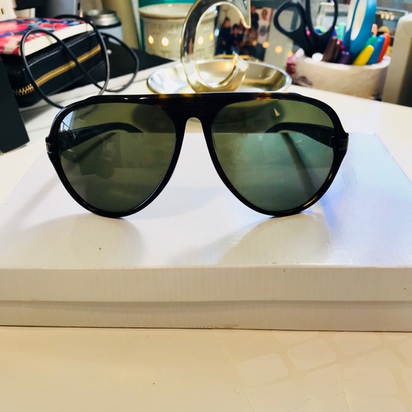 Women’s Oversized Michael Kors Aviator Sunglasses - Picture 2 of 7